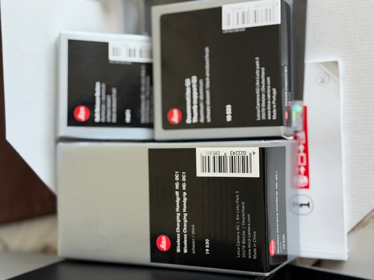 Leica Q3 28mm f/1.7 Digital Compact Camera - Black (super light use)
