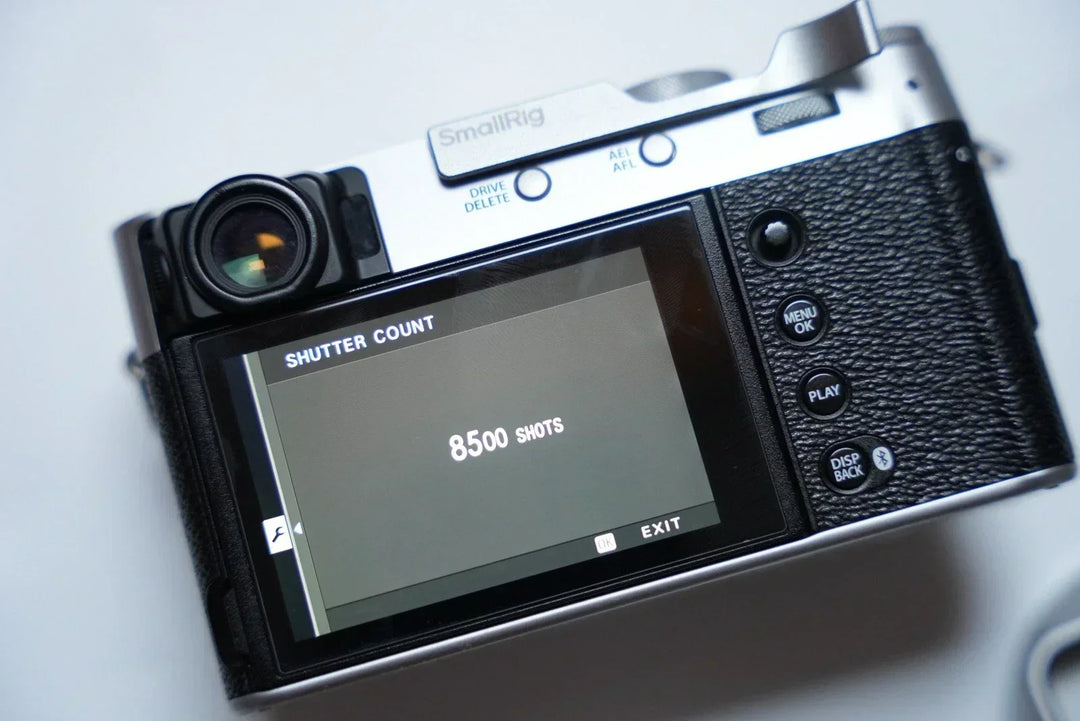 Fujifilm X100VI Silver + Box & Accessories | 23mm f/2 | Excellent Condition ✅