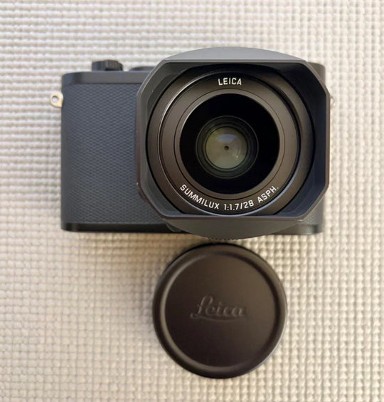 Leica Q2 47.3 MP Digital SLR Camera - Pristine condition w/extras